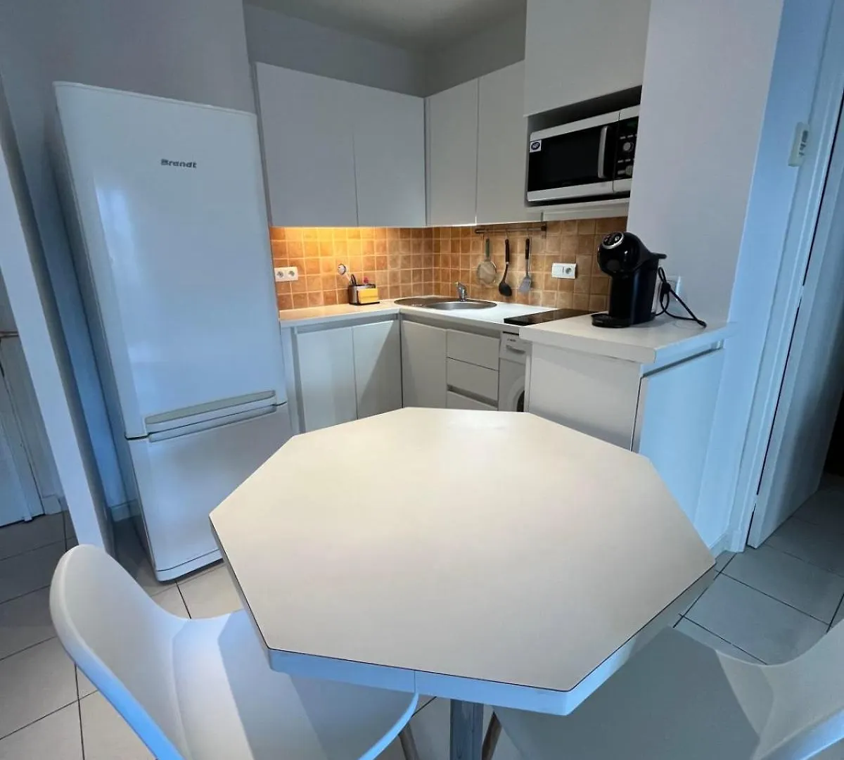 Apartment Juan Les Pins Sea View In The Heart Of Town With Its Merchants Antibes France